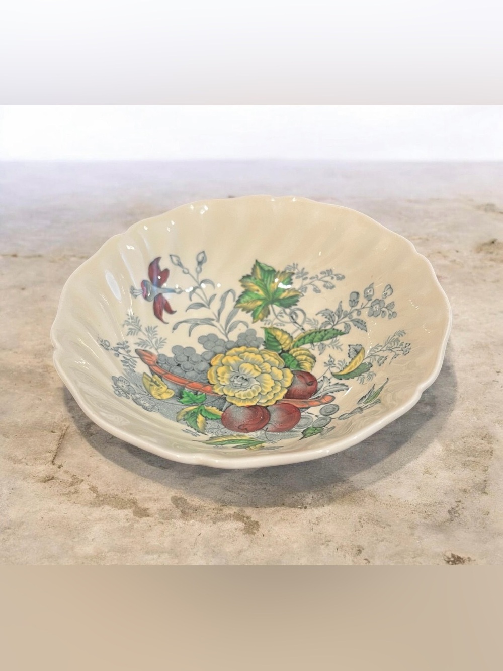 Vintage 1932 Royal Daulton " The Kirkwood" Small Bowl 6"